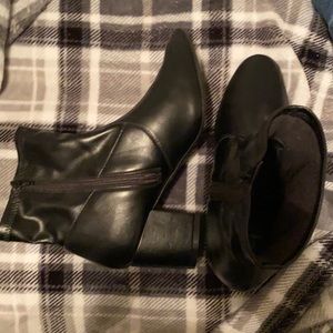 Black boots never worn